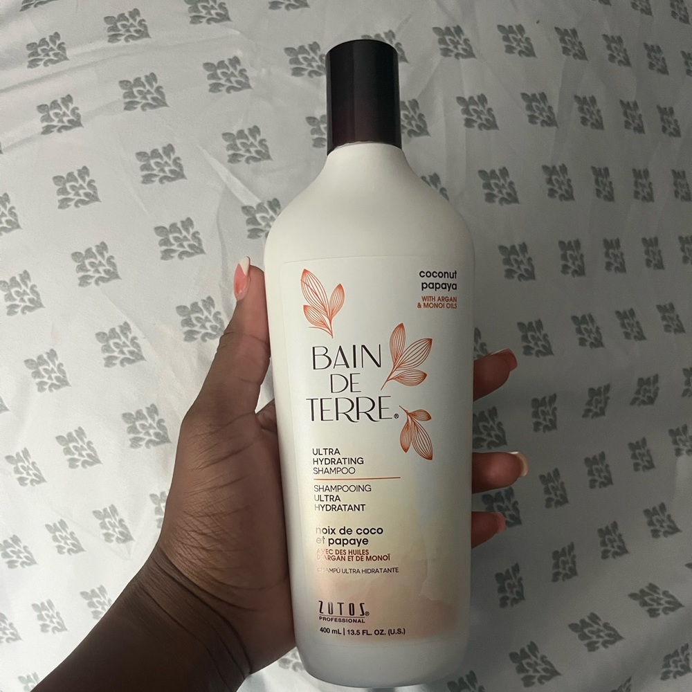 Bain De Terre Coconut Papaya Ultra Hydrant Shampoo and Conditioner